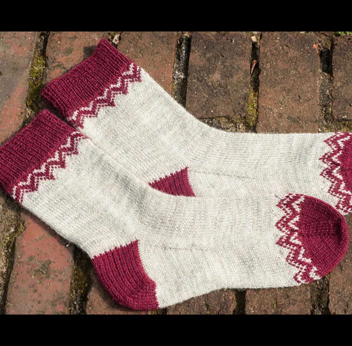 Free Knitting Pattern | On the fence