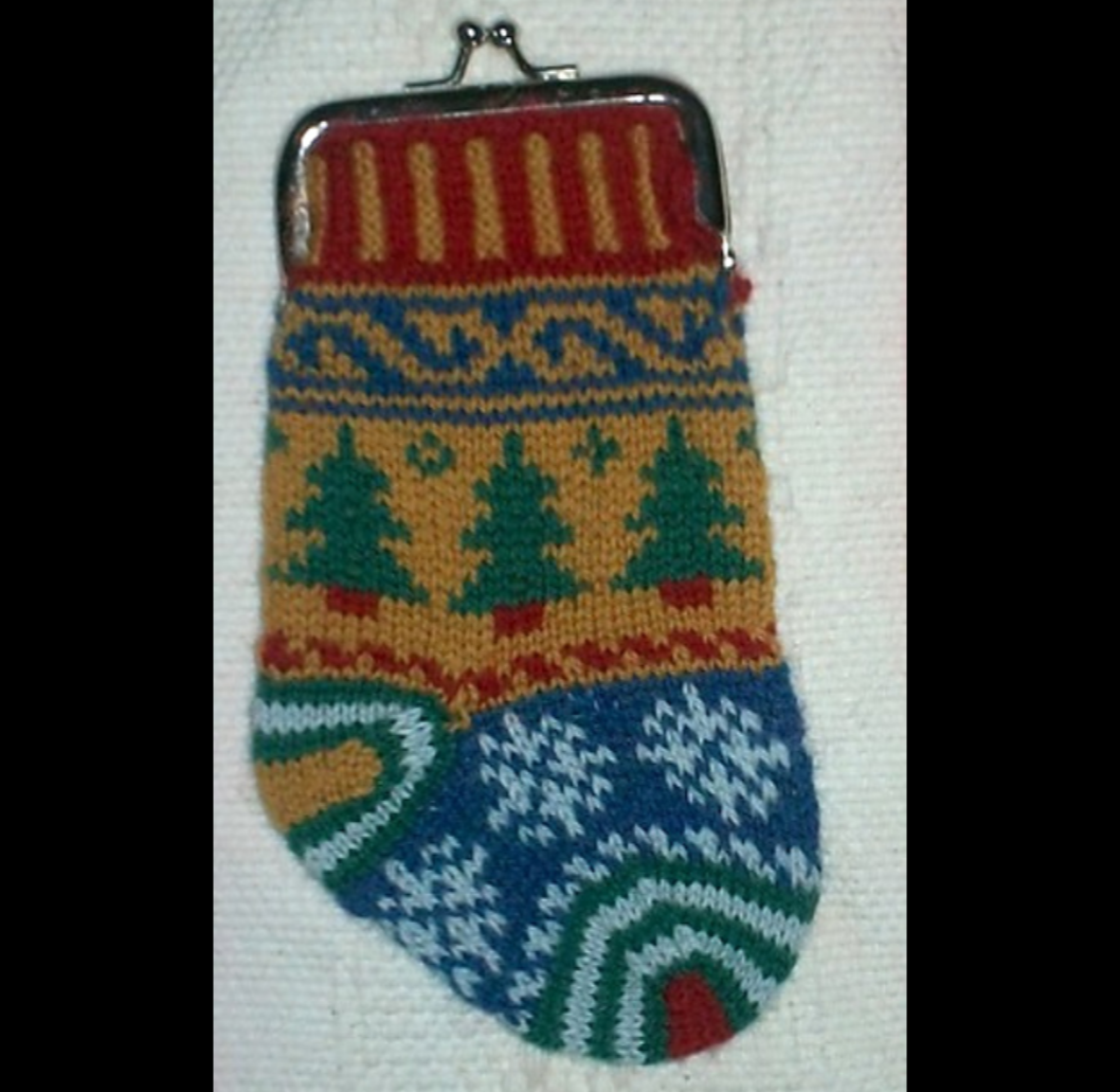 Free Knitting Pattern | Stocking Purse Ornament