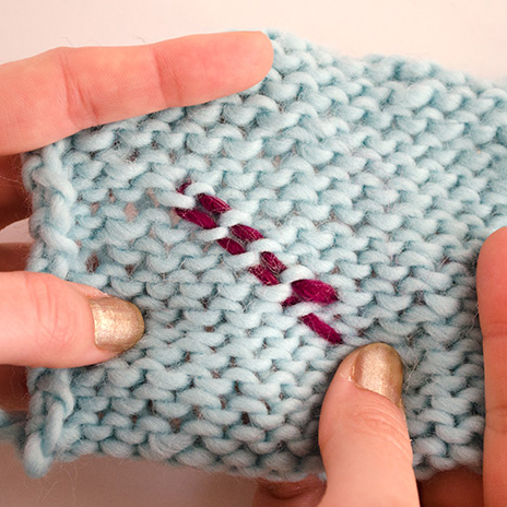 10 WAYS TO HIDE THE REMAINING THREADS IN KNITTING
